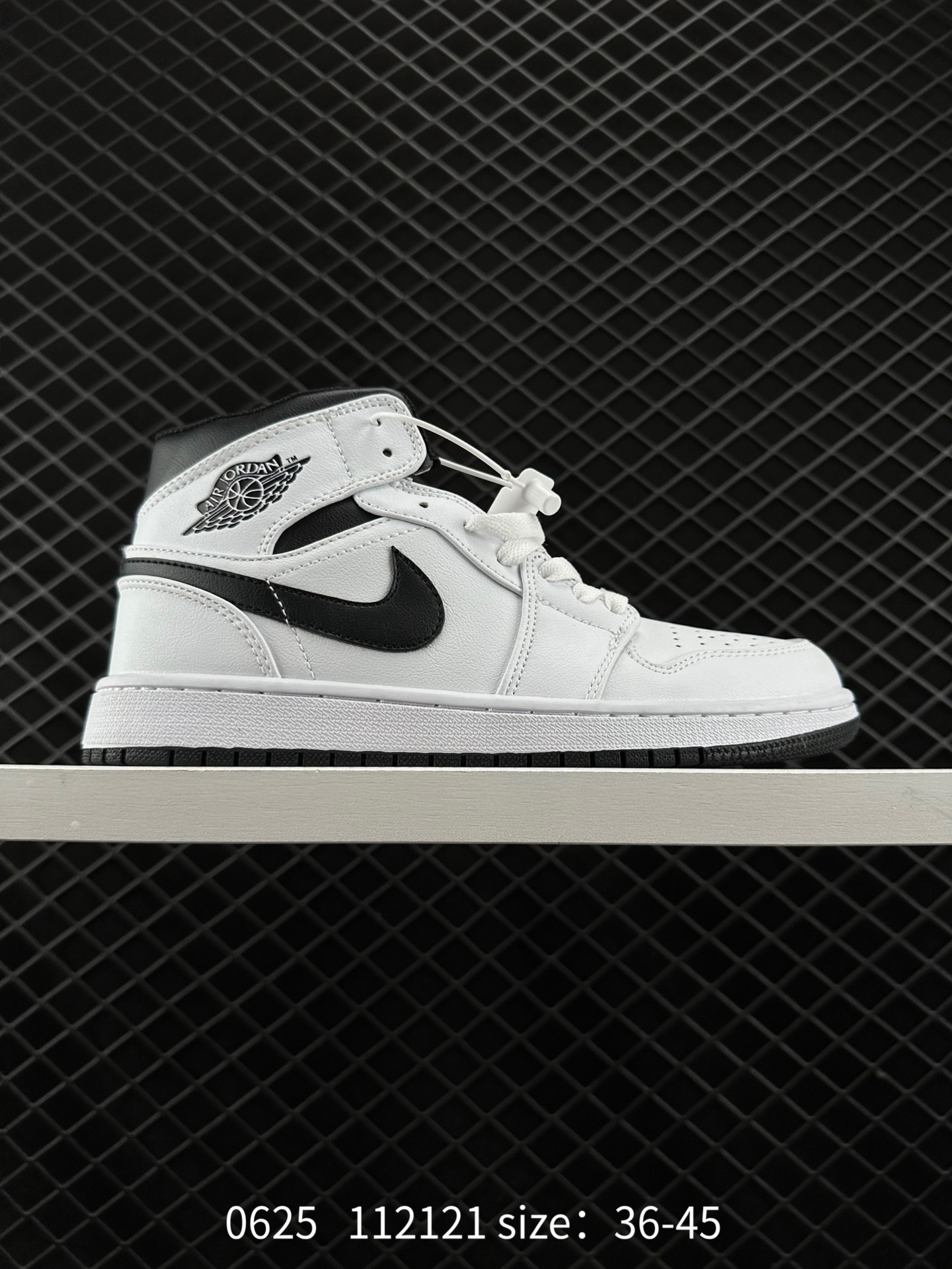 NIKE Air Jordan 1 Retro Mid